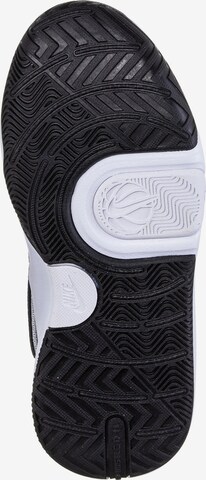 Nike Sportswear - Calzado deportivo 'TEAM HUSTLE' en negro