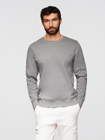 Sweat-shirt 'OM-SSBN-0271' Ombre en gris : devant