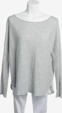 Juvia Top & Shirt in S in Grey: front