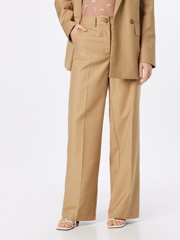 Wide Leg Pantalon à plis Sofie Schnoor en beige : devant