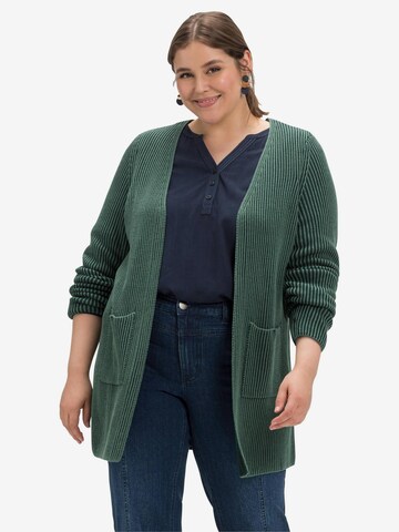 SHEEGO Knit Cardigan in Green: front
