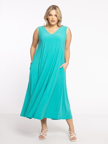 Yoek Kleid in Blau