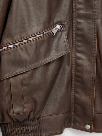 Pull&Bear Přechodná bunda – hnědá