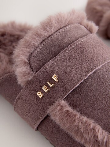 self. Slipper in Brown
