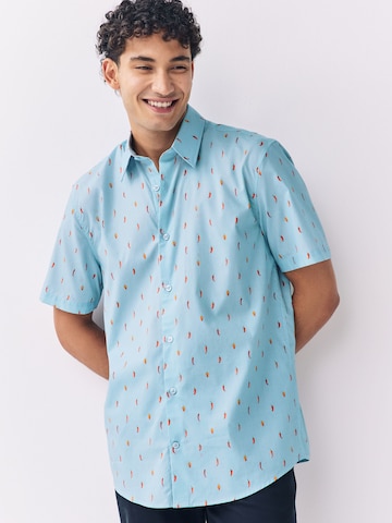 Coupe regular Chemise Next en bleu : devant