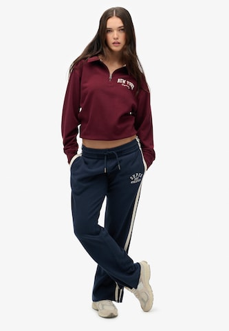 Sweat-shirt 'Essentials' Superdry en rouge