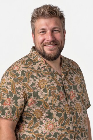 Men Plus Comfort fit Button Up Shirt in Brown