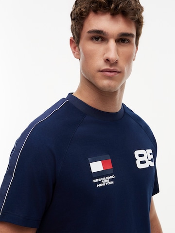 TOMMY HILFIGER - Camisa 'COUNTRIES' em azul