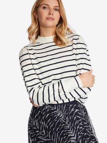 Pullover di Rich & Royal in bianco