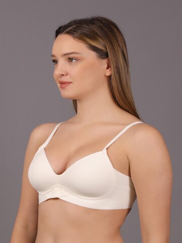 C&City Triangel BH in Beige