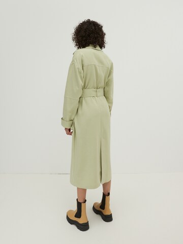 EDITED Trenchcoat 'Giuliana' in Grün