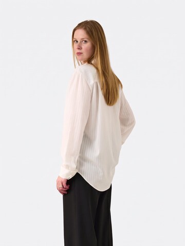 LIA Shirt 'Relaxed' in Wit