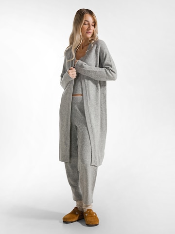 Maglia extra large di DEHA in grigio