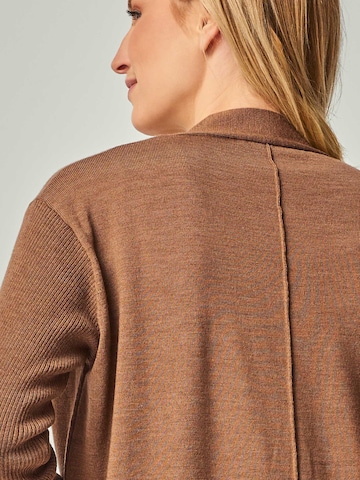 YOU LOOK PERFECT Hausanzug 'LOUNGEWEAR SET  - Cardigan Blossom & Top Blossom & Pants Bailey' in Braun