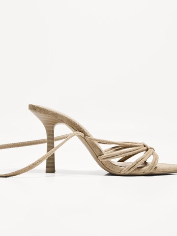 Sandales à lanières Bershka en beige