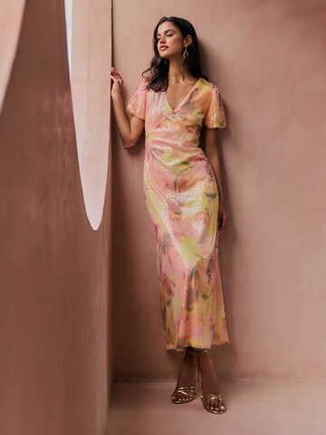 rozā Friends Like These Kleita