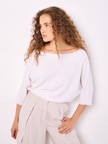 Pull-over ' ' Apricot en blanc