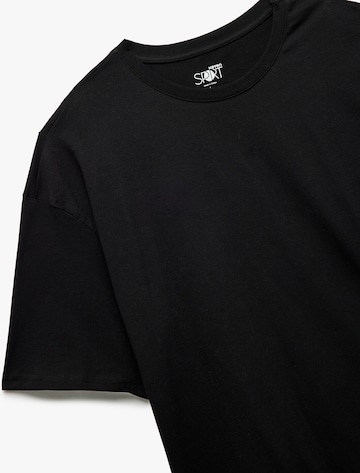 Koton T-Shirt in Schwarz