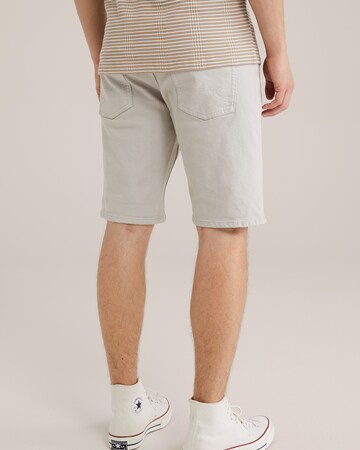 WE Fashion Regular Trousers in Grey