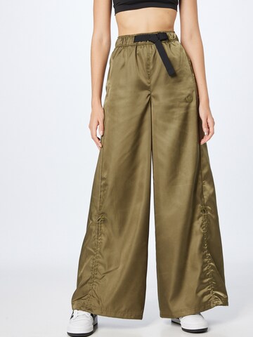 ADIDAS ORIGINALS Wide leg Pants in Green: front