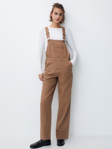 Pull&Bear Regular Dungaree jeans in Brown: front