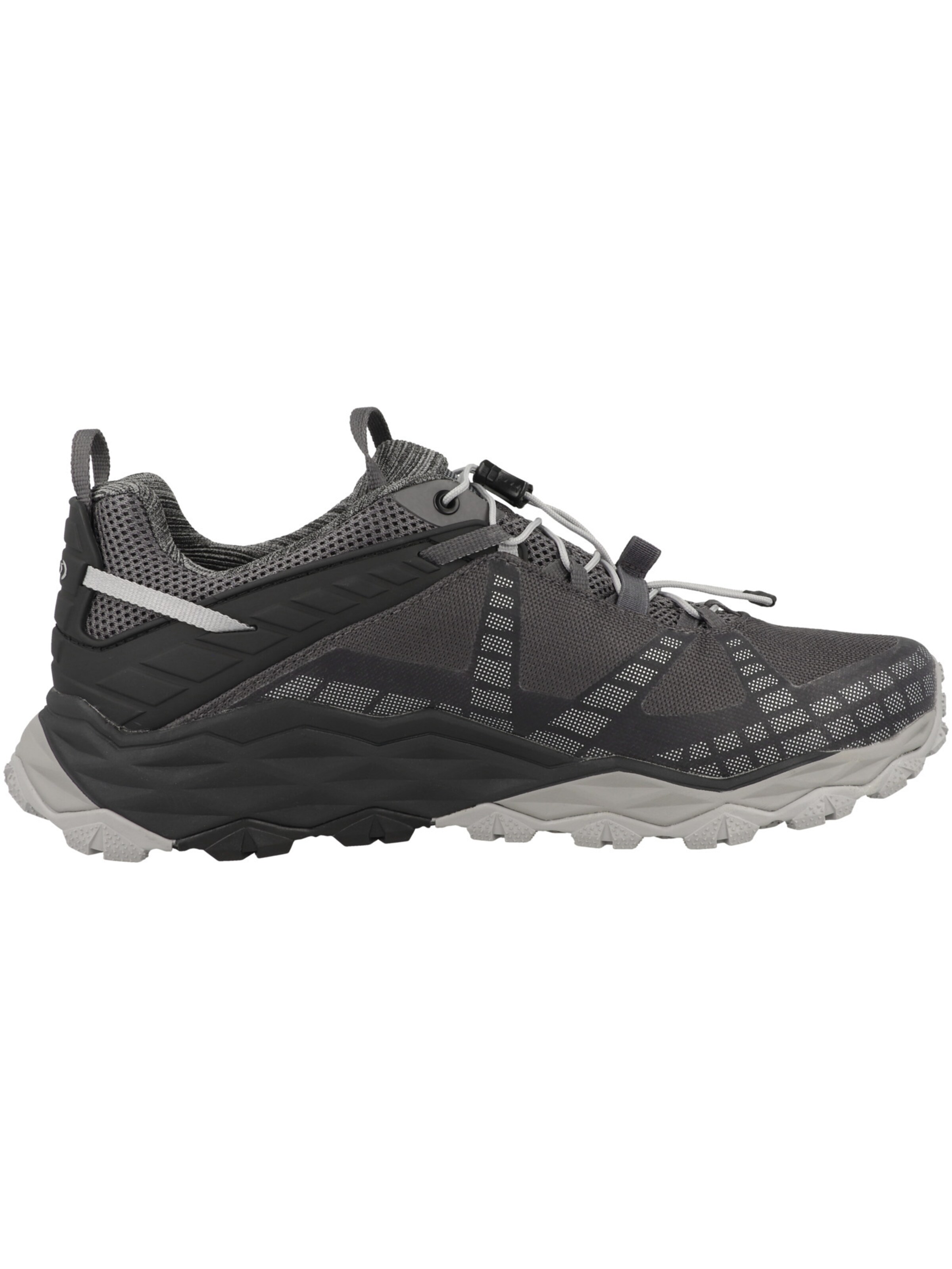 Chaussure basse 'Flyrock' AKU en noir