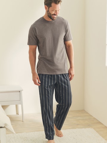 Next Pitkä pyjama värissä sininen: etupuoli