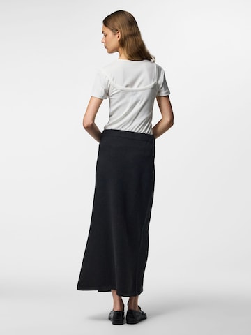 PIECES - Falda 'SALLY' en negro