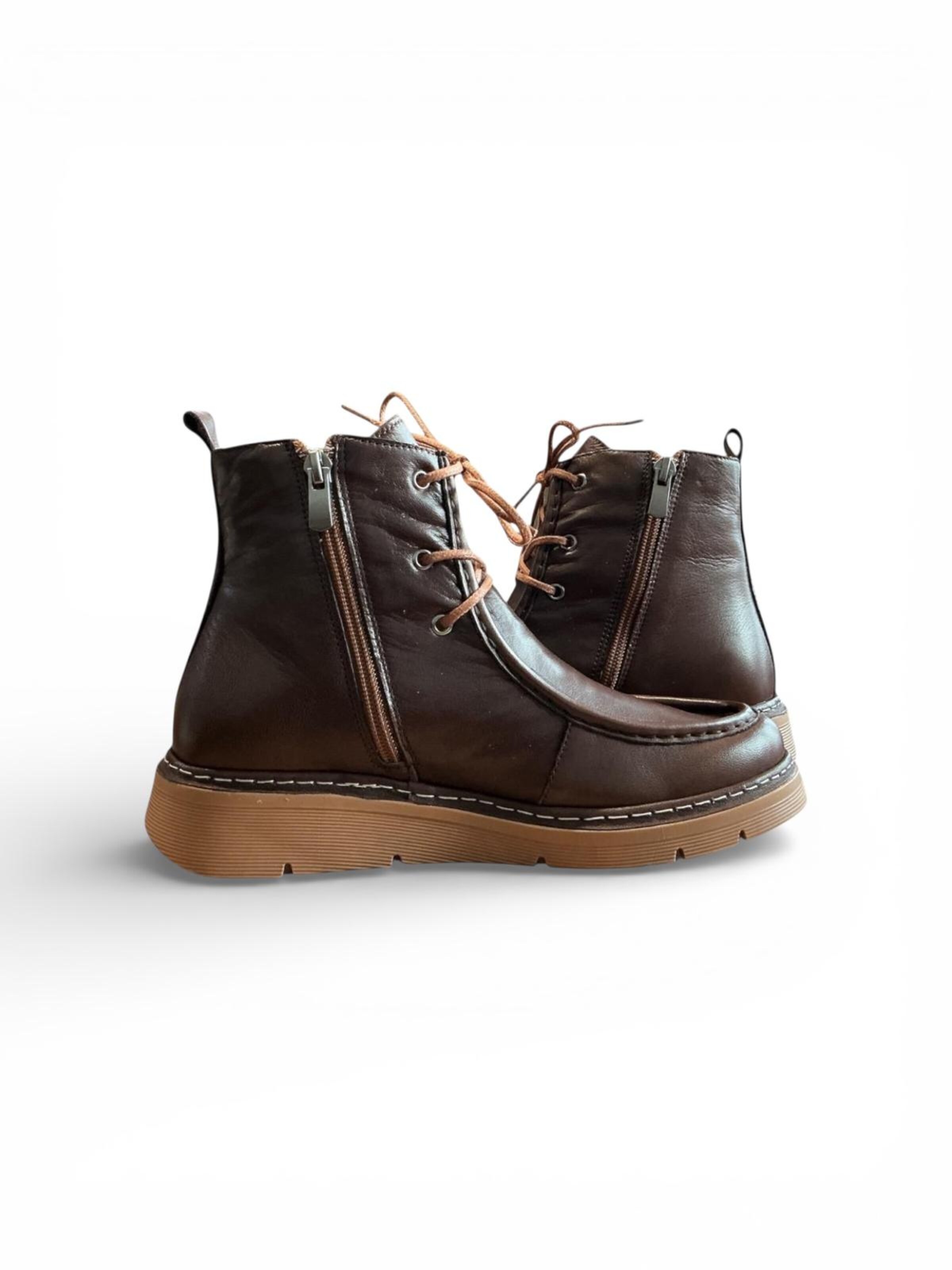 Begoria Boots 'SoftStep High Moc' in Brown