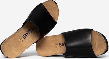 Bayton - Sapato aberto 'Fuerte' em preto
