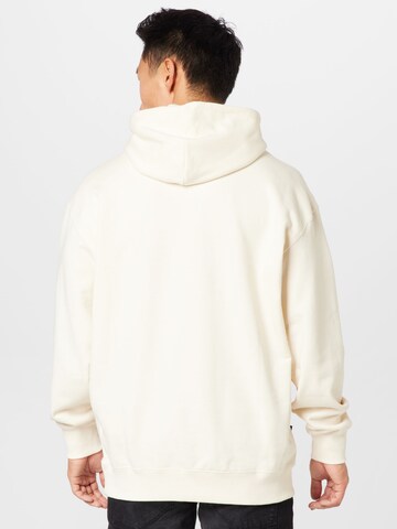 PUMA - Sweatshirt de desporto em branco