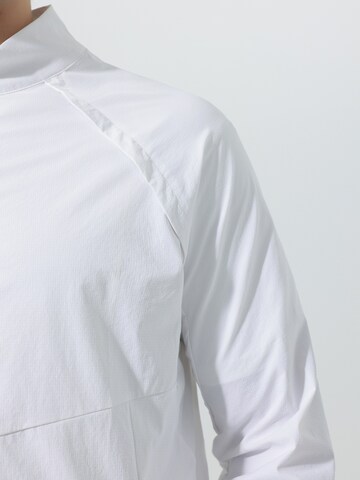 YOUTHUP Athletic Jacket 'Komfort' in White