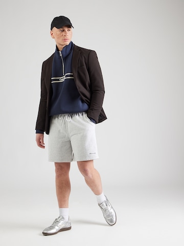 Abercrombie & Fitch Regularen Hlače | siva barva