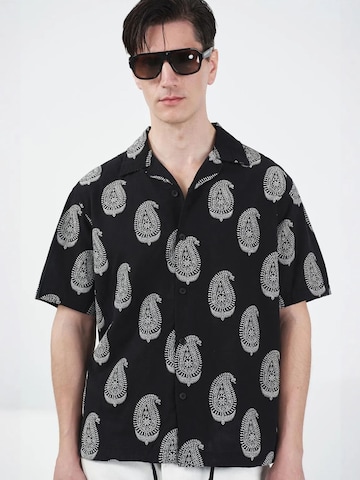 Giesto - Regular Fit Camisa em preto: frente