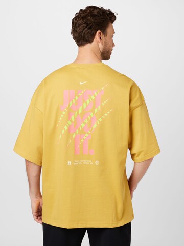 Nike Sportswear Póló - sárga