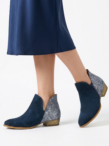 Maciejka Ankle Boots in Yellow