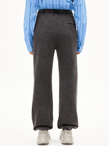 ARMEDANGELS Loosefit Sweathose EMISAA GMT DYE in Schwarz