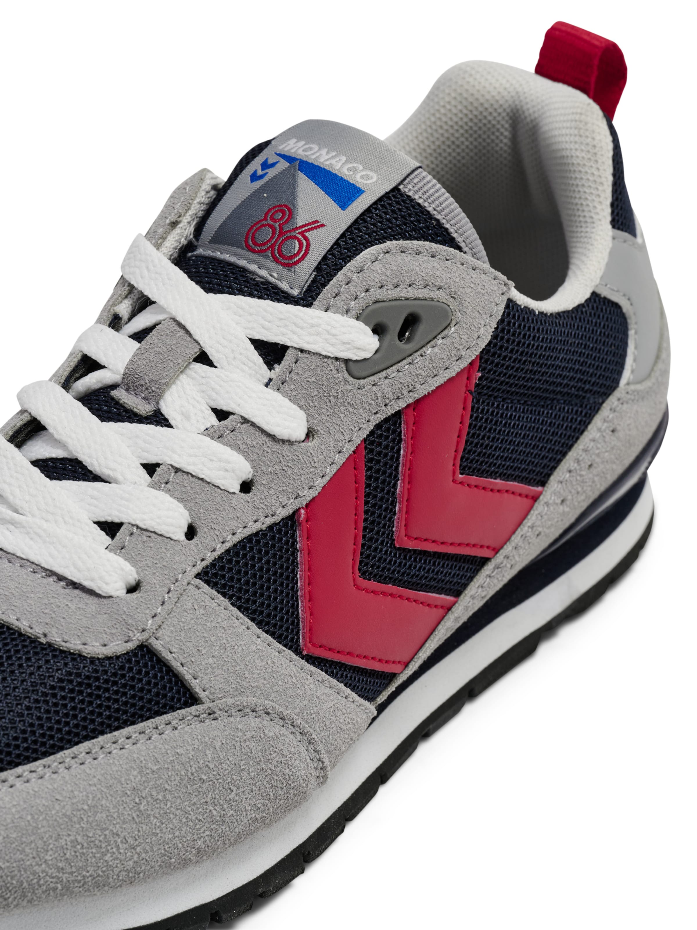 Hummel Sneaker in Grau