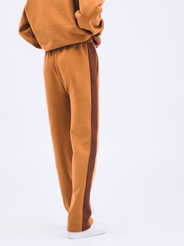 Smiles Regular Pants 'Yunus' in Brown