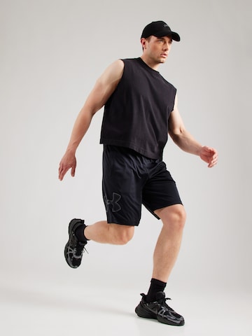UNDER ARMOUR Loosefit Sportshorts in Schwarz