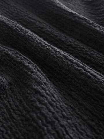 Next Топ в черно