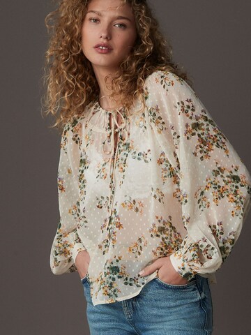Next Bluse in Beige