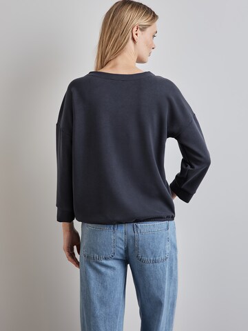 STREET ONE Sweatshirt in Blauw