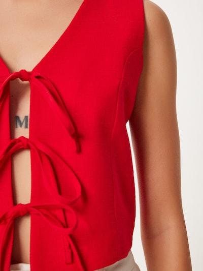 Happiness İstanbul Gilet en rouge, Vue avec produit