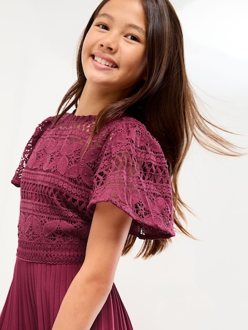 Lipsy Overall värissä punainen