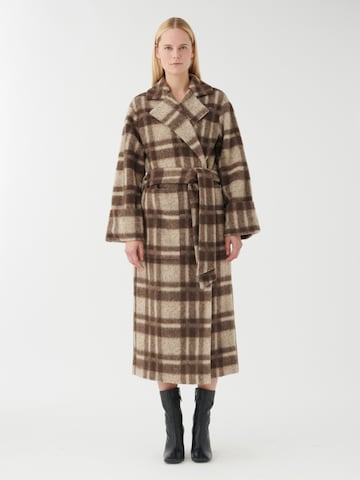 Dea Kudibal Winterjas ' DEA ' in Bruin: voorkant