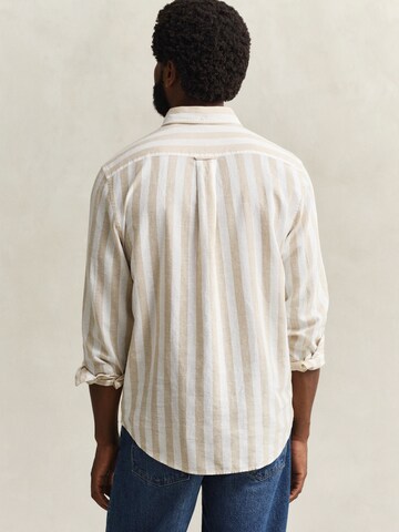 GANT Regular Fit Skjorte i beige