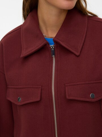 Veste mi-saison 'VMFORTUNEFREJ' VERO MODA en rouge