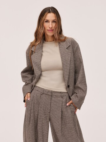 Kamila Šikl Blazer in Braun: Vorderseite