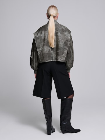 Veste mi-saison 'Leather Bomber' AEMMI en gris